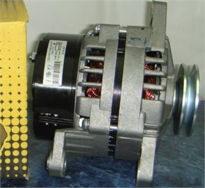 Генератор ГАЗ 3302, УАЗ  УМЗ 4213, 4216  90 А (под узкий ремень 10 мм)  (3282.3771) 3282.3771